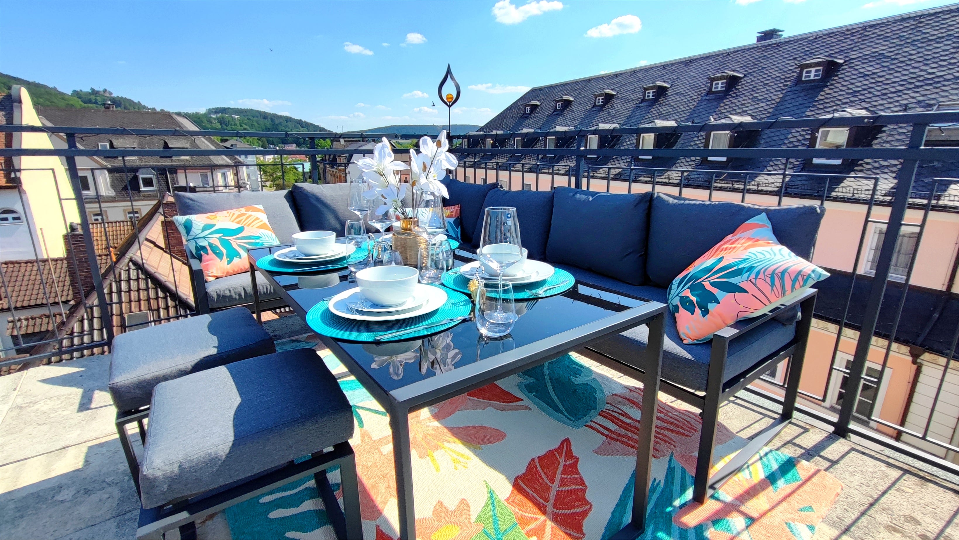 Penthouse-Style Studio with Rooftop Terrace